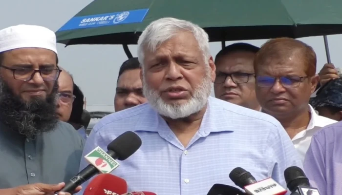 ​মেট্রোরেলে দুর্ঘটনায় নিহতের পরিবার পাবে ৫ লাখ টাকা : উপদেষ্টা ফাওজুল কবির