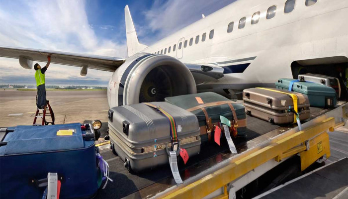 বিমান বন্দরে বেপরোয়া লাগেজ চোর সিন্ডিকেট!